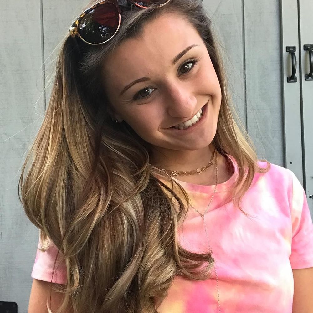 Meet your Posher, Alexi